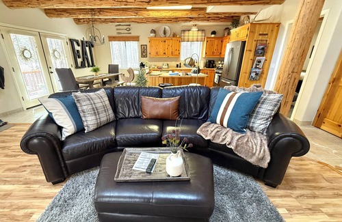 Pinetop Cabine | Retraite de luxe en cabane avec bain à remous pour une escapade romantique ou une escapade en famille