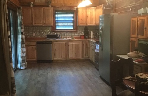 Ocklawaha Cabine | log cabin ,ocklawaha fl, close to ocala villages pet friendly ,lake Weir
