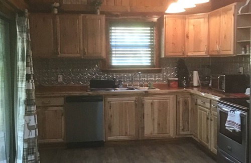 Ocklawaha Cabine | log cabin ,ocklawaha fl, close to ocala villages pet friendly ,lake Weir