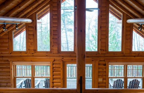Waubun Cabine | Log Cabin On Scenic Juggler Lake ~ Dramatic Sunset Views!