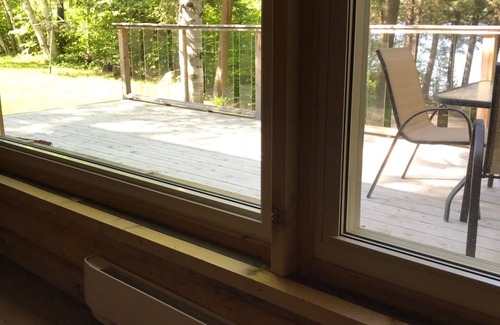 Madawaska Valley Cabine | Log Cabin on the Lake Close to Algonquin Park