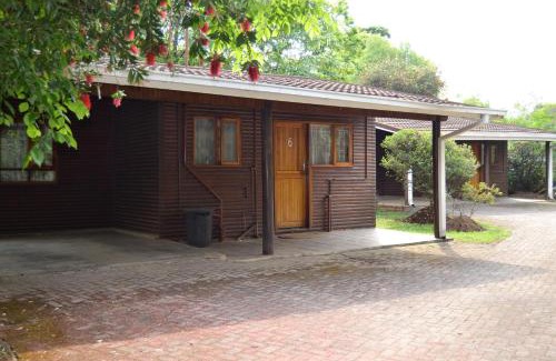 Graskop Station Balnéaire | Log Cabin & Settlers Village