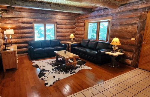 Scott Cabine | Log Cabin w/ Private Indoor Heated Pool-firepit - Game Room