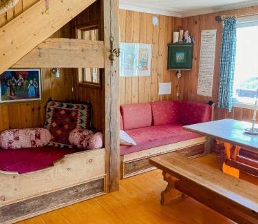 Austbygde Maison | Log Cabin With View Of Gaustatoppen
