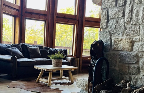 Franklin County Cabine | Log home on 42 acres