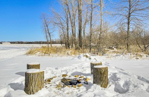 Abrams Maison | Log Home with Deck and Sunset Views 19 Mi to Oconto!