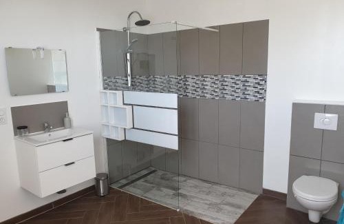 Elincourt-Sainte-Marguerite Appartement | Logement entier indépendant- 2 à 4 pers - Parking clos - Terrasse