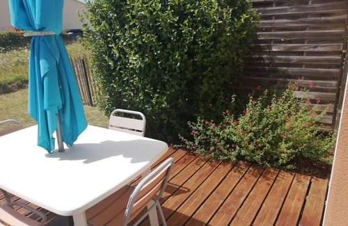 Jonzac Appartement | Logement 2 **avec jardin idéalement placé