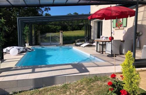 Estivareilles Appartement | Logement avec spa ,sauna et piscine privée chauffée du 15 avril à début octobre vue