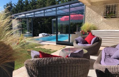 Estivareilles Appartement | Logement avec spa ,sauna et piscine privée chauffée du 15 avril à début octobre vue