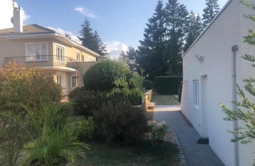Commelle-Vernay Maison | Logement cadre Champêtre, entre ville et campagne
