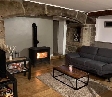 Saint-Symphorien Maison | Logement cocooning au cœur de la nature