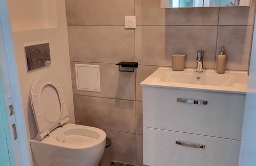Chaumot Appartement | Logement Entier: Studio