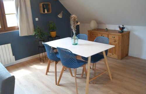 Saint-Jean-du-Cardonnay Appartement | Logement entier indépendant avec espace extérieur