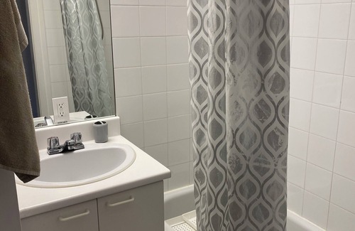 Gay Village Appartement | Logement pratique et lumineux au centre de Montréal