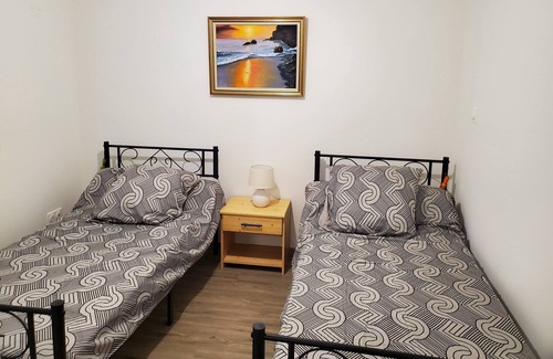 Cransac Appartement | Logement Spacieux et Serein Dans une Jolie Maison de Campagne