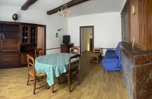 Wassy Appartement | Vaste logement idéalement situé à 15 kilomètres du Lac du Der.