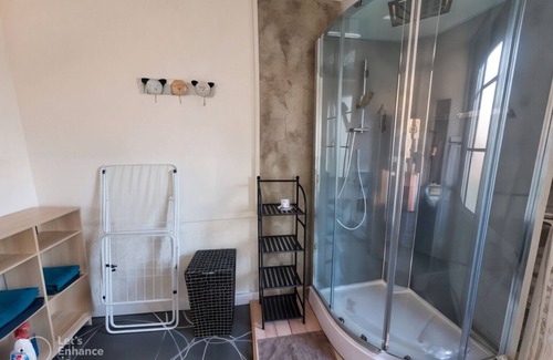 Wassy Appartement | Vaste logement idéalement situé à 15 kilomètres du Lac du Der.