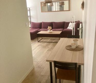 Andrezieux-Boutheon Appartement | Logement type 2 dans un parc verdoyant