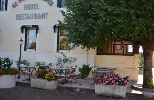 Saint-Martin-en-Bresse Hôtel | Logis Au Puits Enchanté