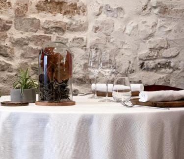 Rouvres-en-Xaintois Hôtel | Logis Burnel Et La Cle Des Champs