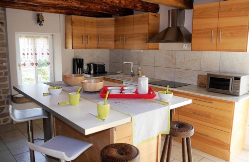 Uzemain Maison | LOGIS DE CHARME 4 épis gites france + PISCINE COUVERTE AVRil à FIN OCTOBRE