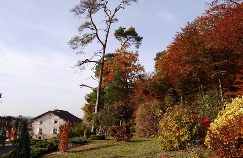 Uzemain Maison | LOGIS DE CHARME 4 épis gites france + PISCINE COUVERTE AVRil à FIN OCTOBRE