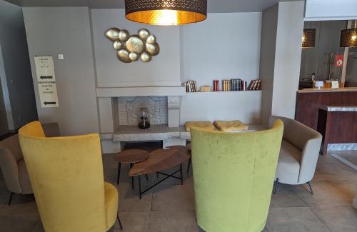 Ancenis Hôtel | Logis De La Loire - Restaurant Les Bateliers