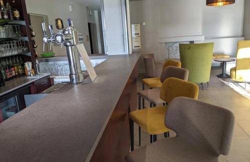 Ancenis Hôtel | Logis De La Loire - Restaurant Les Bateliers