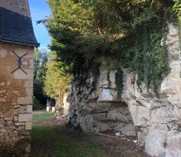Le Vieil-Bauge Maison | Logis de Poëllier