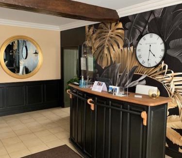 Tonnay-Boutonne Hôtel | Logis Domaine du Prieuré