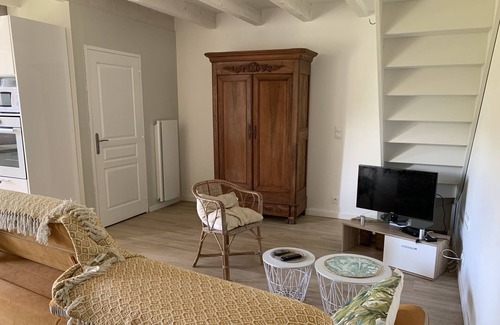 Genebrieres Maison | Logis Groly : Gîte 6 pers avec spa à la campagne proche de Montauban