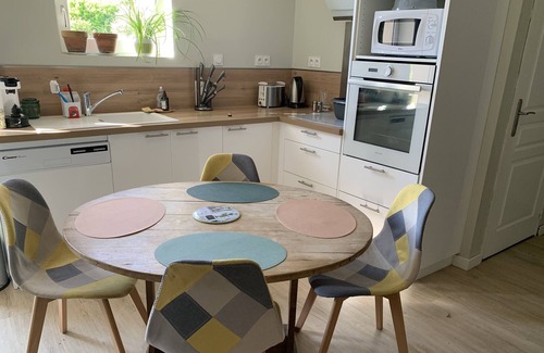 Genebrieres Maison | Logis Groly : Gîte 6 pers avec spa à la campagne proche de Montauban