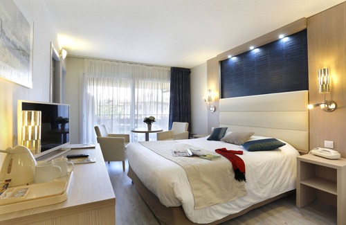 Thonon-les-Bains Hôtel | Logis Hôtel Arc en Ciel