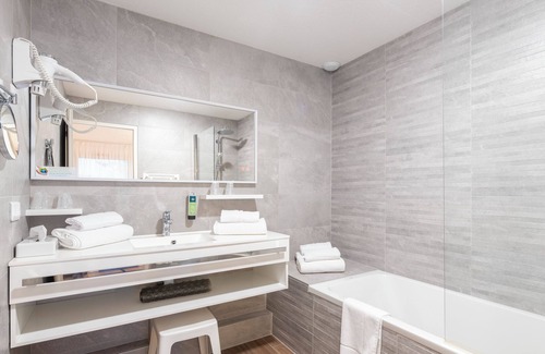 Thonon-les-Bains Hôtel | Logis Hôtel Arc en Ciel