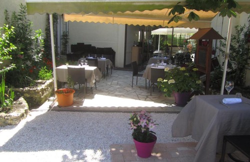 Buzancais Hôtel | Logis Hôtel Au Croissant