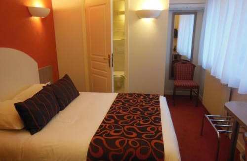 Doue-la-Fontaine Hôtel | Logis Hôtel Auberge de la Rose
