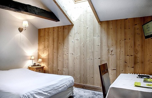 La Cote-Saint-Andre Hôtel | Logis Hôtel de France