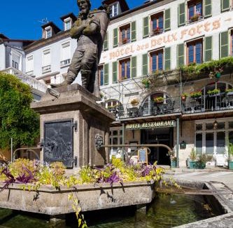 Salins-les-Bains Hôtel | Logis Hôtel des Deux Forts