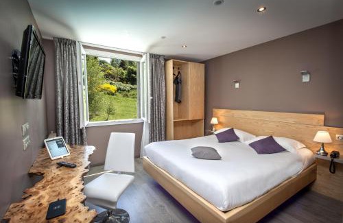 Aumont-Aubrac Hôtel | Logis Hôtel et Spa Chez Camillou