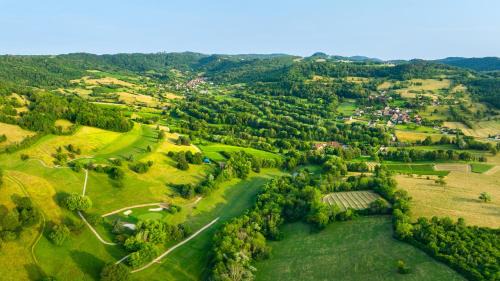 Moiron Hôtel | Logis Hôtel Golf Le Domaine Du Val De Sorne