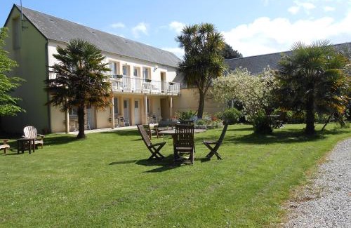 Quettehou Hôtel | Logis Hôtel La Demeure du Perron