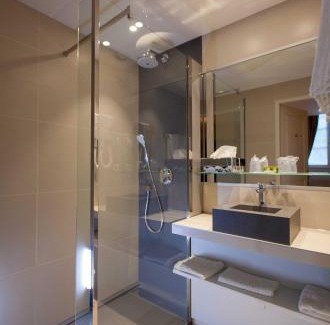 Langres Hôtel | Logis Hôtel Le Cheval Blanc