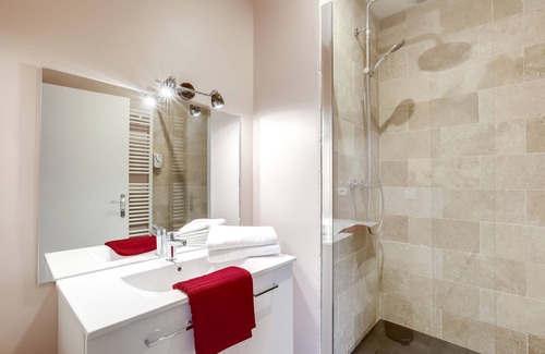 Anduze Hôtel | Logis Hôtel Le Domaine de la Régalière