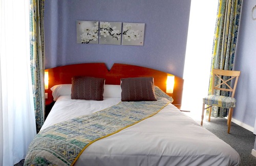 Riom-es-Montagnes Hôtel | Logis Hôtel le Saint-Georges