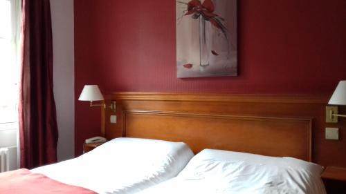 Neufchatel-en-Bray Hôtel | Logis Hôtel Les Airelles Neufchâtel En Bray