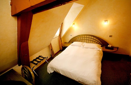Longpont Hôtel | Logis Hôtel les Terrasses