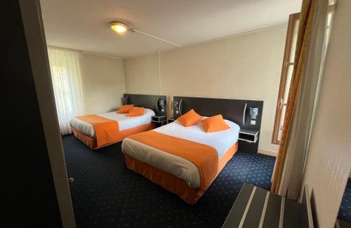 Beaumont-sur-Sarthe Hôtel | Logis Hôtel & Restaurant de la Barque