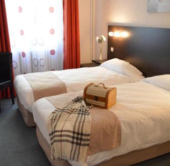 Saint-Geniez-d'Olt Hôtel | Logis Hôtel Restaurant de France