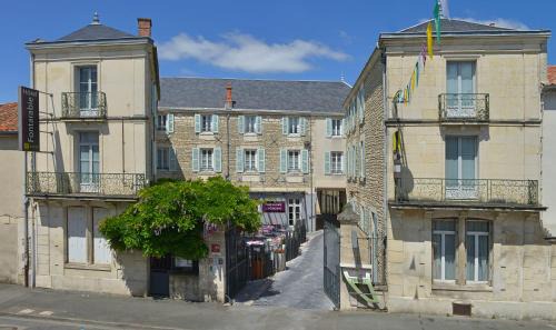 Fontenay-le-Comte Hôtel | Logis Hôtel-Restaurant LE FONTARABIE